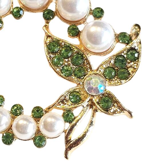 Green Brooch Pin Faux Pearl Rhinestone Butterfly Gold Tone Wreath Gift Box - Picture 6 of 10
